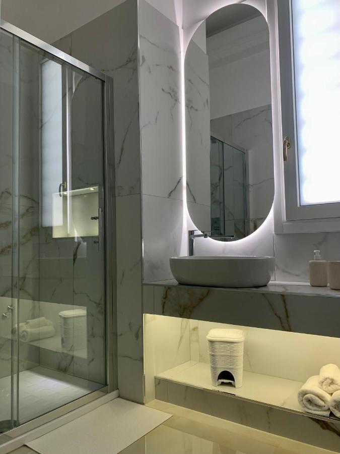 Ferdinando'S Home Napoli Esterno foto
